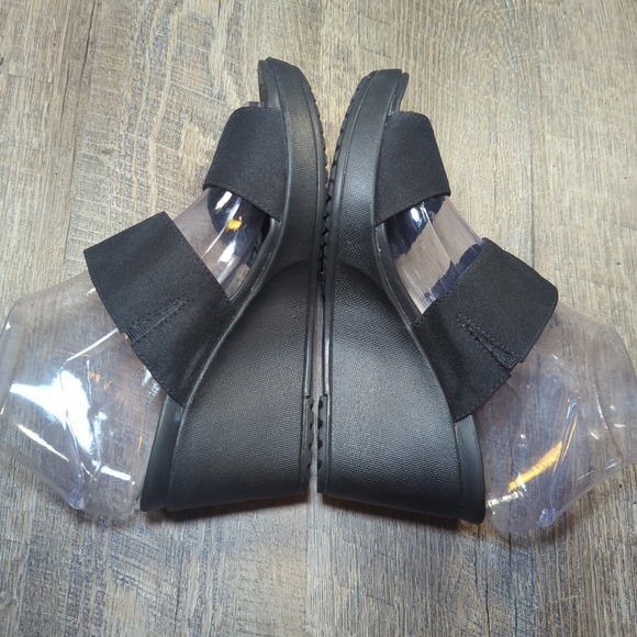 Crocs Leigh II Women's Black 2 Strap Wedge Sandal Women's Size 7 Dual Comfort - Picture 9 of 13